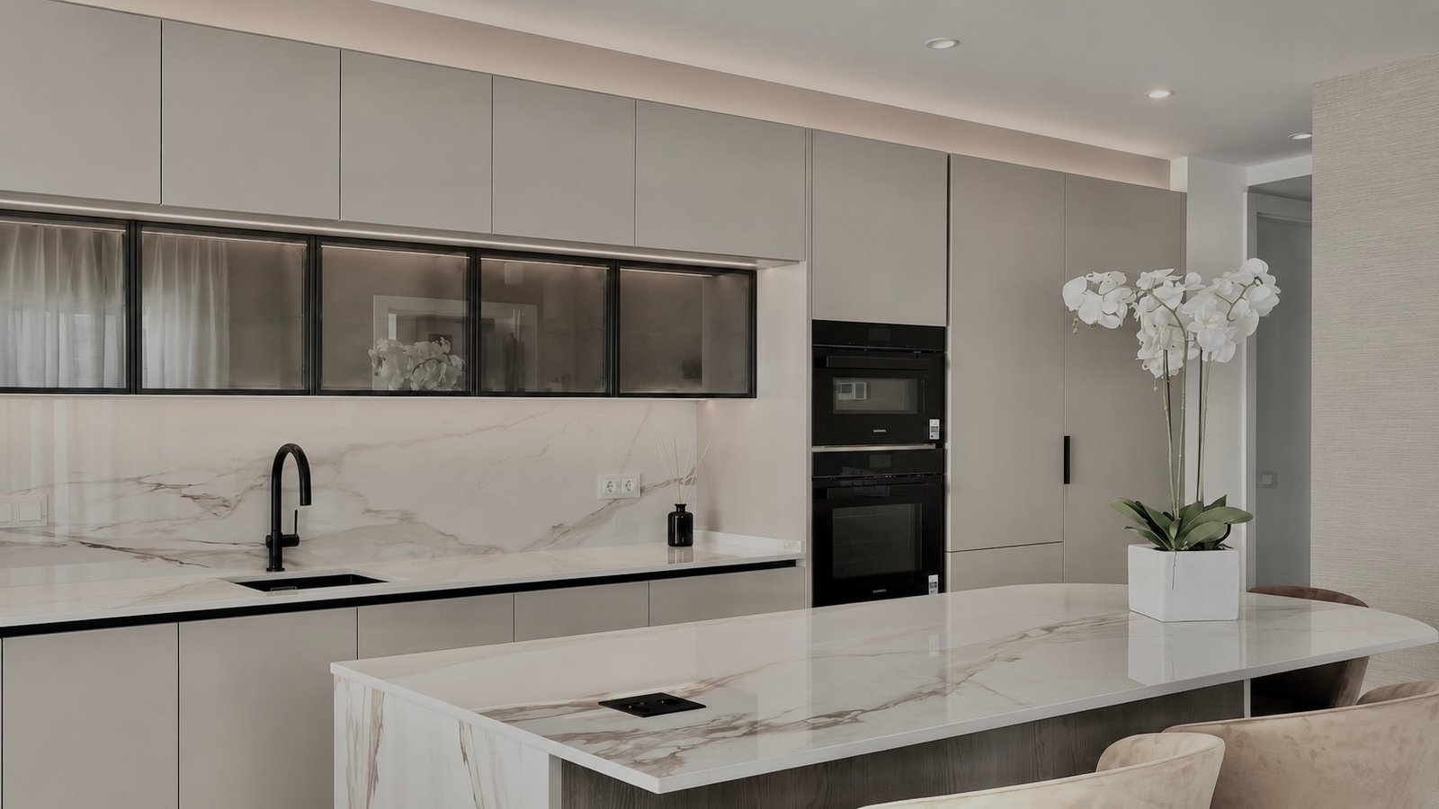 Open kitchen with a marble island, Estepona